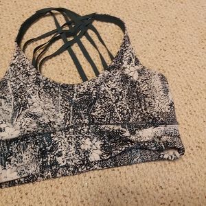 Lululemon Free to be Moved Bra